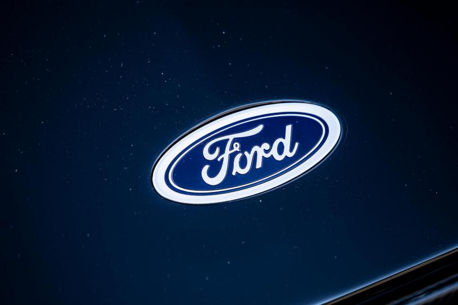Логотип Ford GT (H121) 2018 года  (фото 35 из 85)